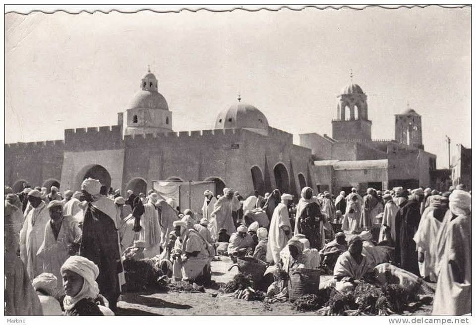سوق قديم — صورة لسوق الوادي قديما
